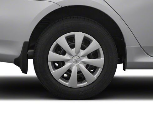 Used 2013 Toyota Corolla LE image 11