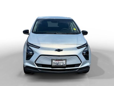 Used 2023 Chevrolet Bolt LT w/ Infotainment Package FWD image 8