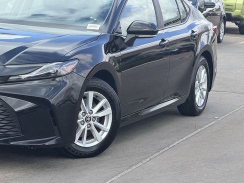 Used 2025 Toyota Camry LE FWD image 3