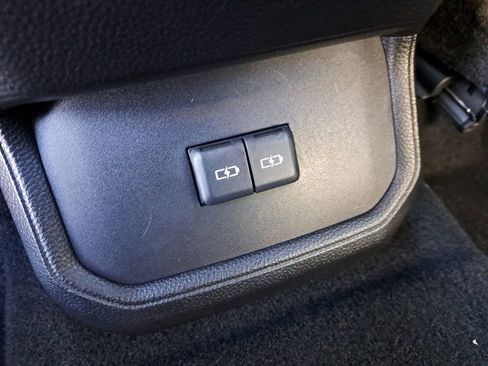 Used 2023 Toyota Highlander XSE image 11