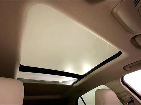 Used 2023 Buick Envision Avenir AWD/4WD image 28