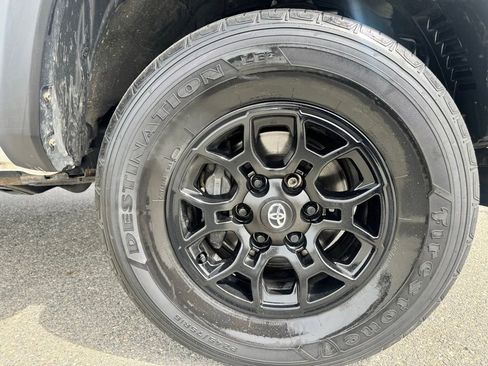 Used 2022 Toyota Tacoma SR w/ SX Package AWD/4WD image 21