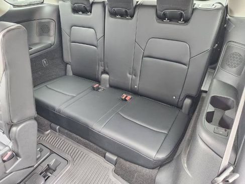 Certified 2024 Nissan Pathfinder Platinum w/ Cargo Package FWD image 23