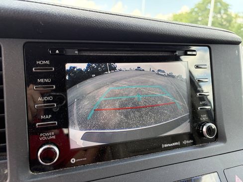 Used 2020 Toyota Sienna XLE w/ XLE Navigation Package AWD/4WD image 19
