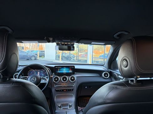 Used 2022 Mercedes-Benz GLC 300 4MATIC image 24