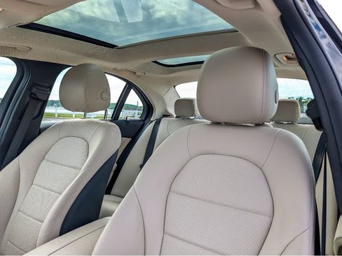 Used 2019 Mercedes-Benz C 300 4MATIC Sedan image 16