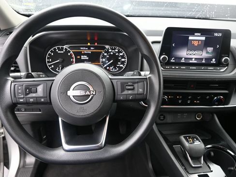 Used 2024 Nissan Rogue S AWD/4WD image 18