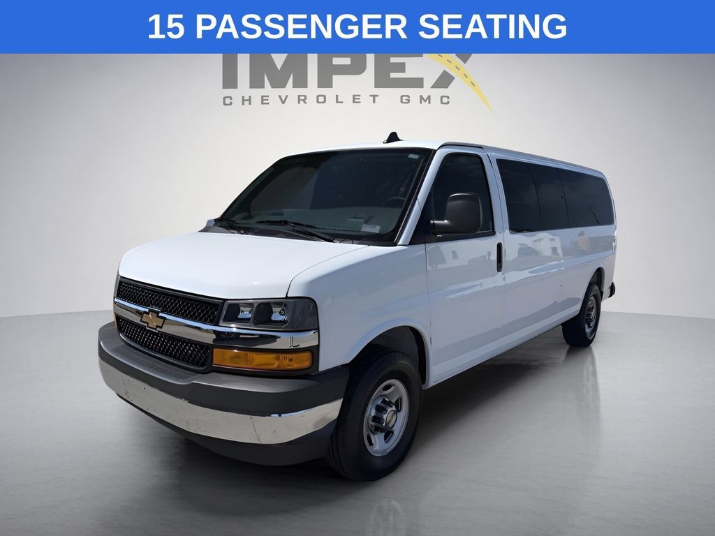 Used 2025 Chevrolet Express 3500 LT w/ LT Preferred Equipment Group RWD image 1