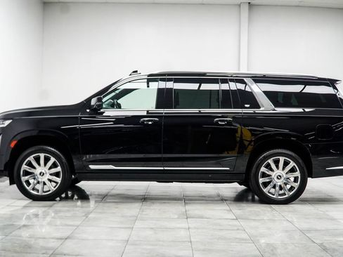 Used 2024 Cadillac Escalade ESV Premium Luxury Platinum AWD/4WD image 10