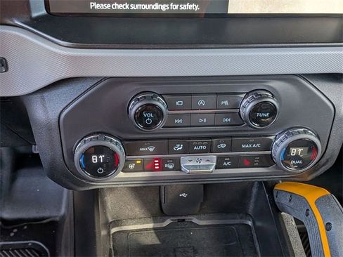 Used 2023 Ford Bronco Badlands image 24