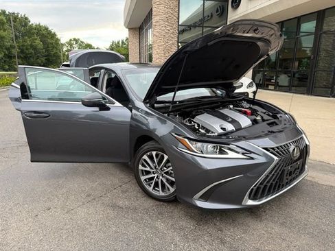 Used 2016 Lexus RX 450h AWD w/ Cold Weather Package image 9