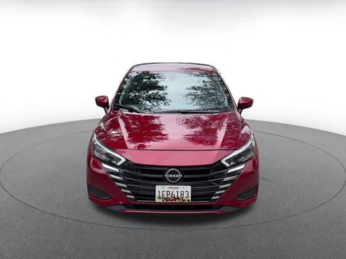 Used 2025 Nissan Versa SV image 4