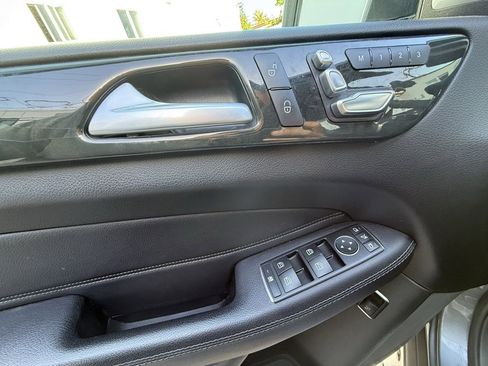 Used 2018 Mercedes-Benz GLS 450 4MATIC w/ Premium Package image 12