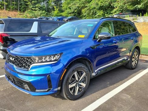 Used 2022 Kia Sorento EX w/ Panoramic Sunroof Package FWD image 3
