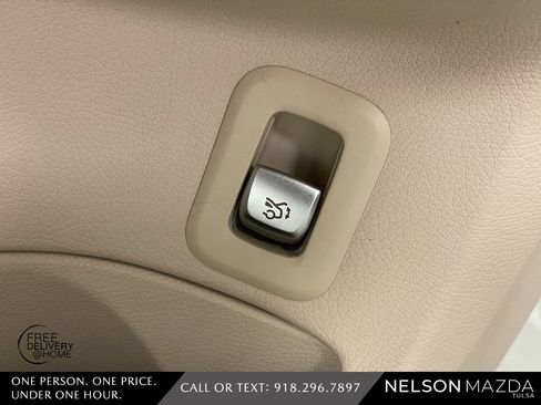 Used 2020 Mercedes-Benz C 300 4MATIC Sedan image 22