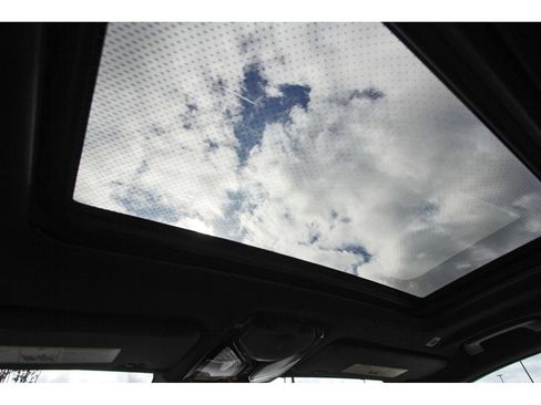 Used 2025 BMW X5 M60i w/ Executive Package image 26