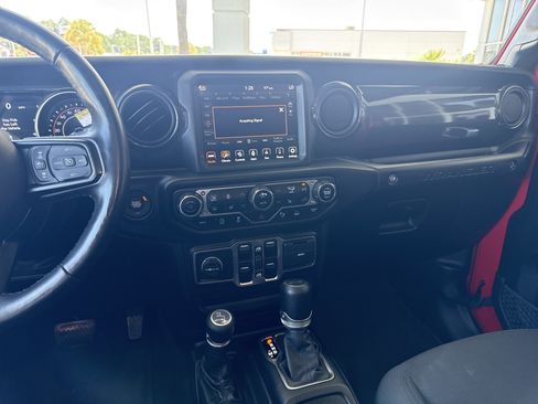 Used 2022 Jeep Wrangler Unlimited Sport AWD/4WD image 28
