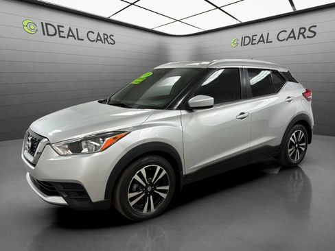 Used 2020 Nissan Kicks SV FWD image 1