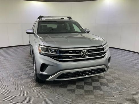 Used 2020 Volkswagen Atlas Cross Sport SE AWD/4WD image 3