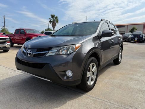 Used 2013 Toyota RAV4 XLE image 3