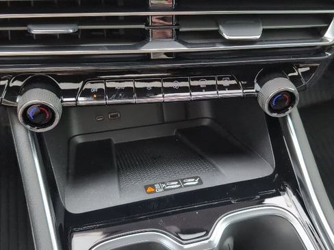 New 2026 Chevrolet Traverse High Country w/ LPO, Floor Liner Package image 27