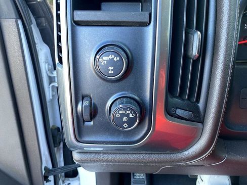 Used 2018 Chevrolet Silverado 1500 LTZ image 10