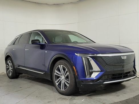 Used 2024 Cadillac Lyriq Luxury image 12