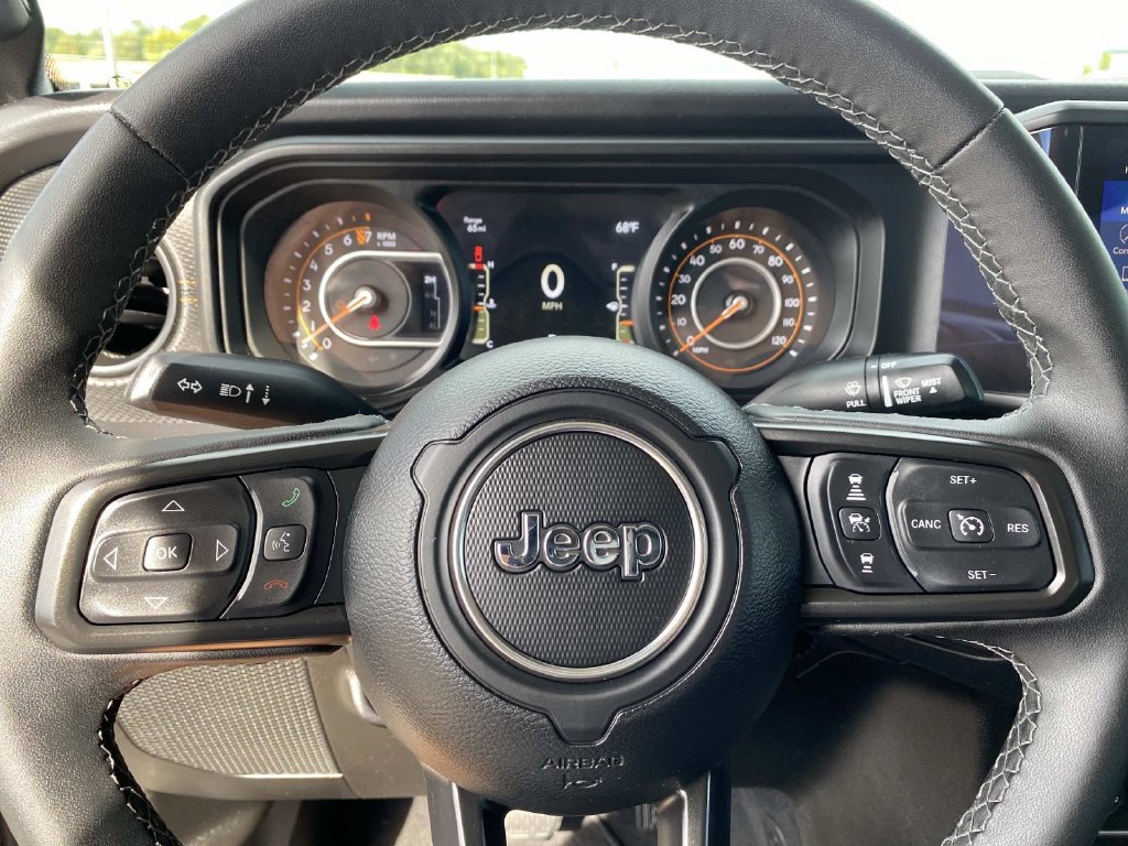 Certified 2026 Jeep Gladiator Mojave AWD/4WD image 18