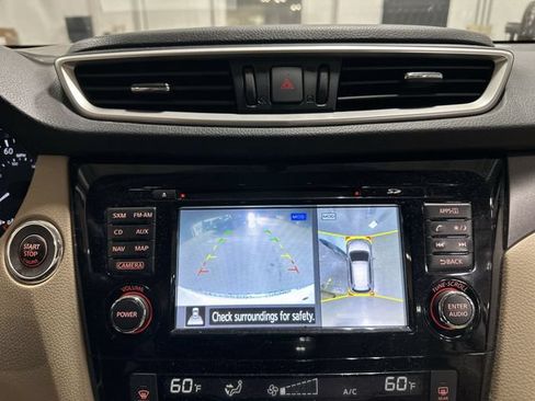 Used 2016 Nissan Rogue SV w/ SV Premium Package FWD image 29