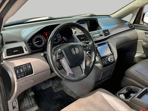 Used 2015 Honda Odyssey Touring image 18