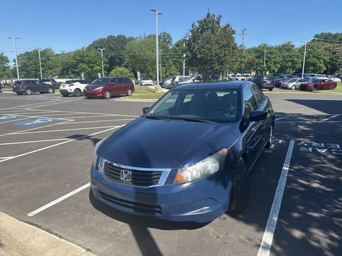 Used 2010 Honda Accord LX-P image 3