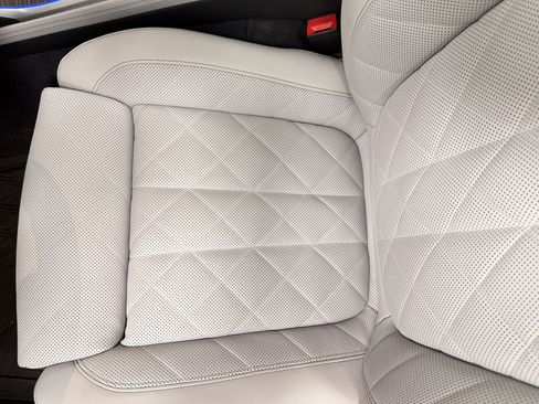 Used 2024 BMW X7 xDrive40i w/ M Sport Package image 20