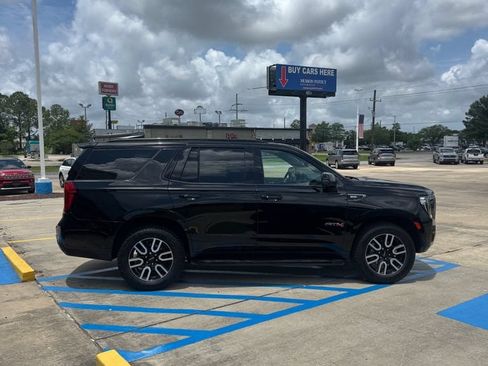 Used 2021 GMC Yukon AT4 w/ Rear Media and Nav Package AWD/4WD image 4