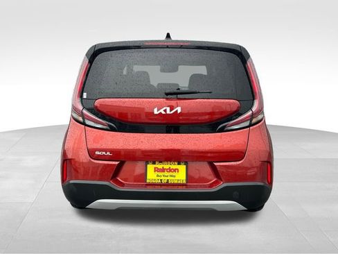 Used 2023 Kia Soul LX image 8