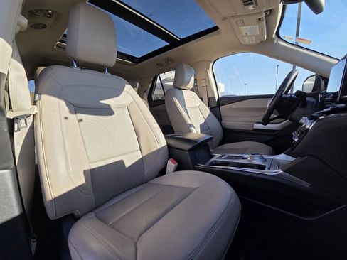 Used 2021 Ford Explorer Limited w/ Class III Trailer Tow Package image 30