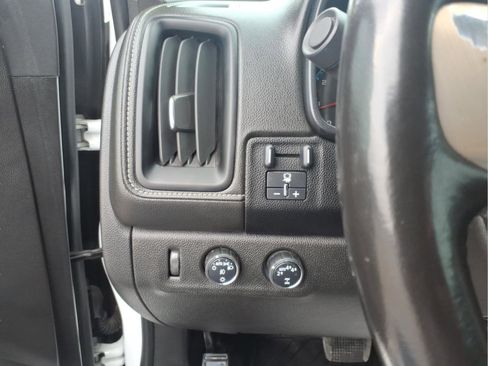 Used 2018 GMC Canyon Denali image 14