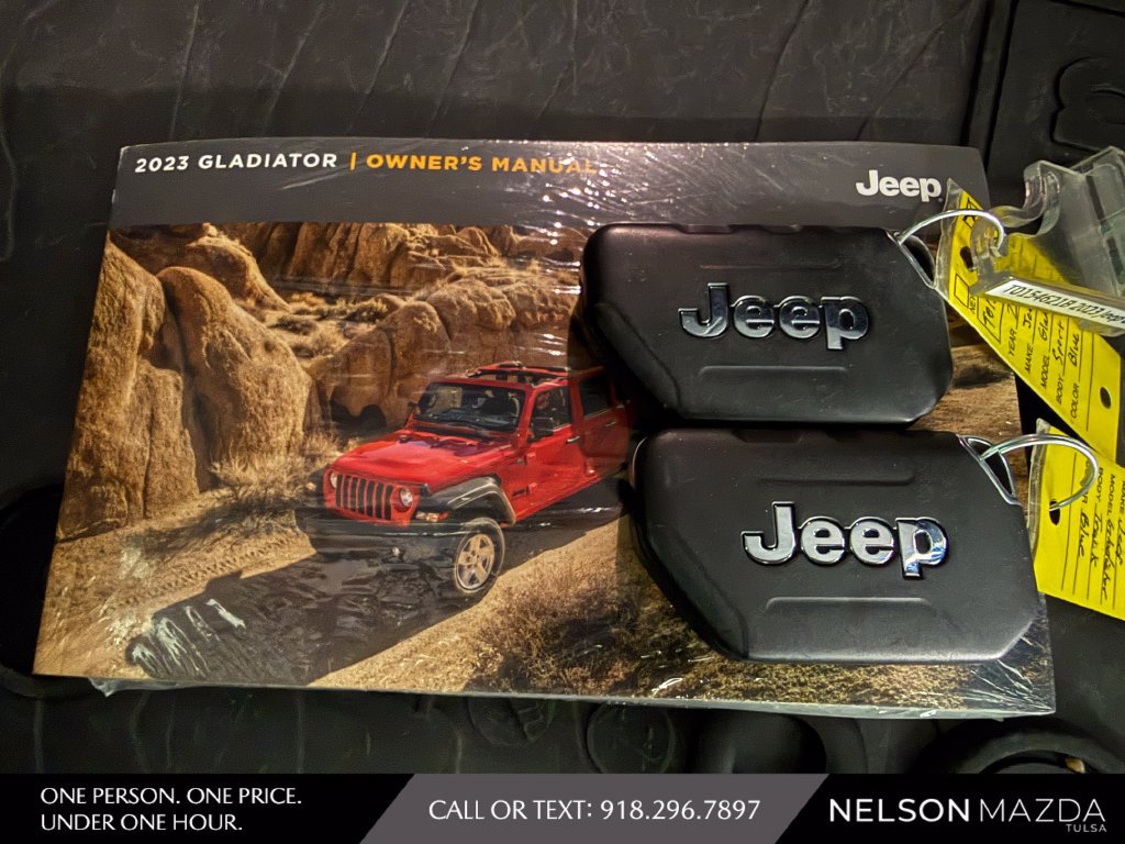 Used 2023 Jeep Gladiator Sport AWD/4WD image 49