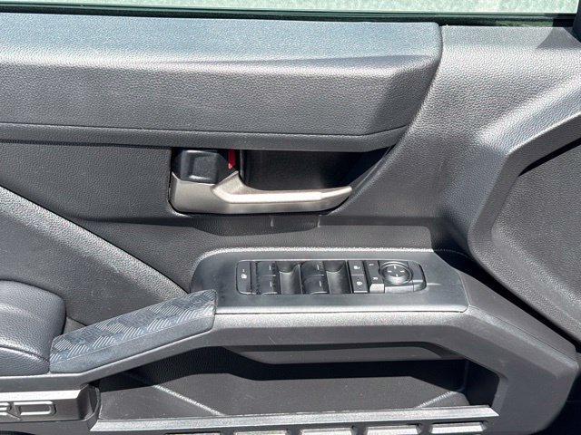 Used 2025 Toyota Tacoma TRD Sport AWD/4WD image 17