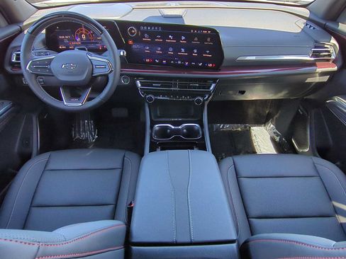 New 2026 Chevrolet Traverse Z71 w/ Enhanced Driving Package AWD/4WD image 13