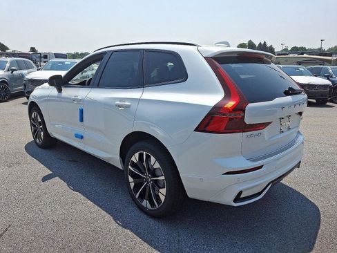 Used 2026 Volvo XC60 B5 Plus w/ Protection Package Premier image 3