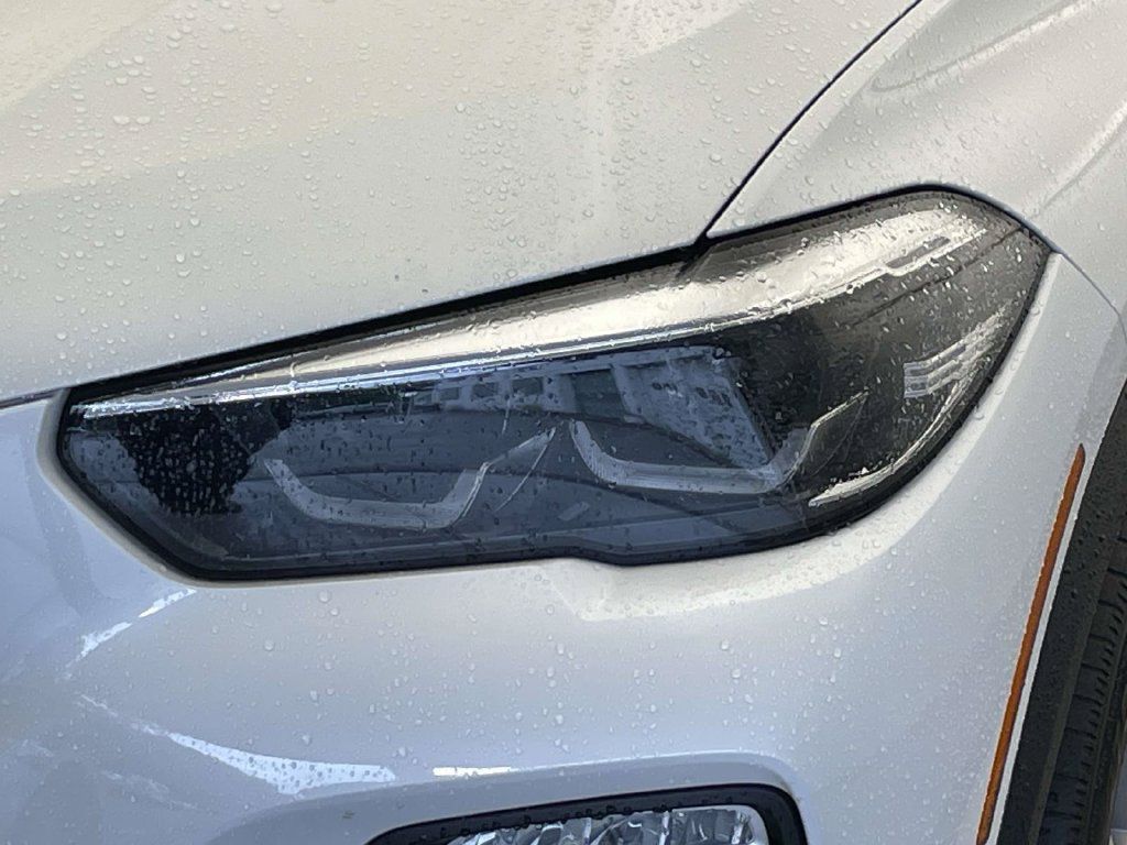 Used 2021 BMW X5 xDrive40i w/ Convenience Package AWD/4WD image 15