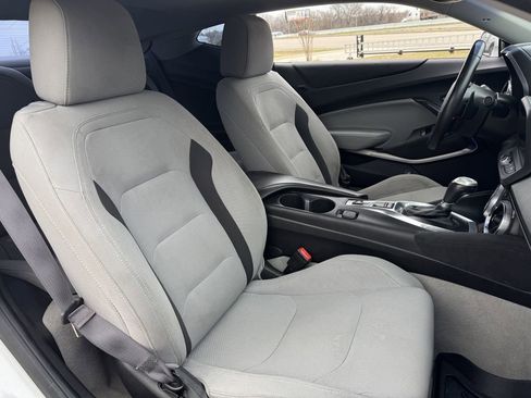 Used 2017 Chevrolet Camaro SS image 26