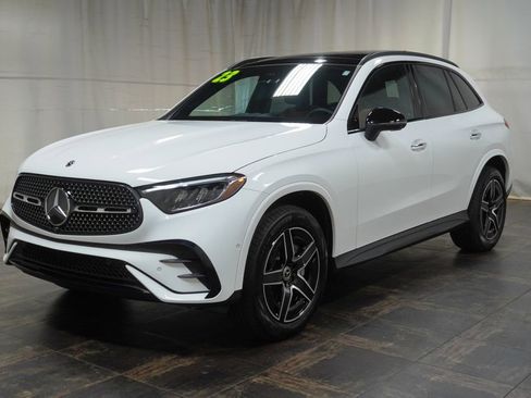 Used 2023 Mercedes-Benz GLC 300 4MATIC image 2