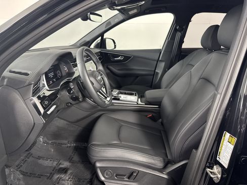 Used 2025 Audi Q7 3.0T Premium Plus w/ Premium Plus Package AWD/4WD image 10