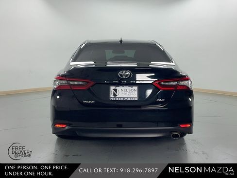 Used 2023 Toyota Camry XLE image 7