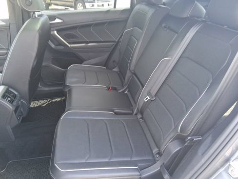 Used 2022 Volkswagen Tiguan SEL R-Line AWD/4WD image 13