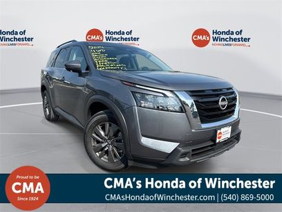 Used 2024 Nissan Pathfinder SV