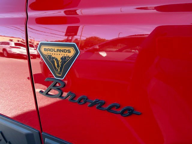 Used 2023 Ford Bronco Badlands w/ Sasquatch Package AWD/4WD image 34