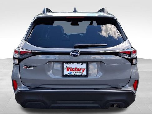 Used 2025 Subaru Forester Premium AWD/4WD image 5