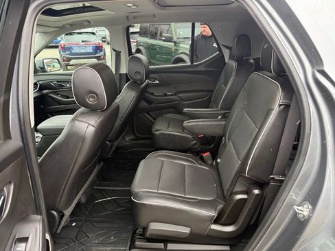 Used 2020 Chevrolet Traverse High Country image 9
